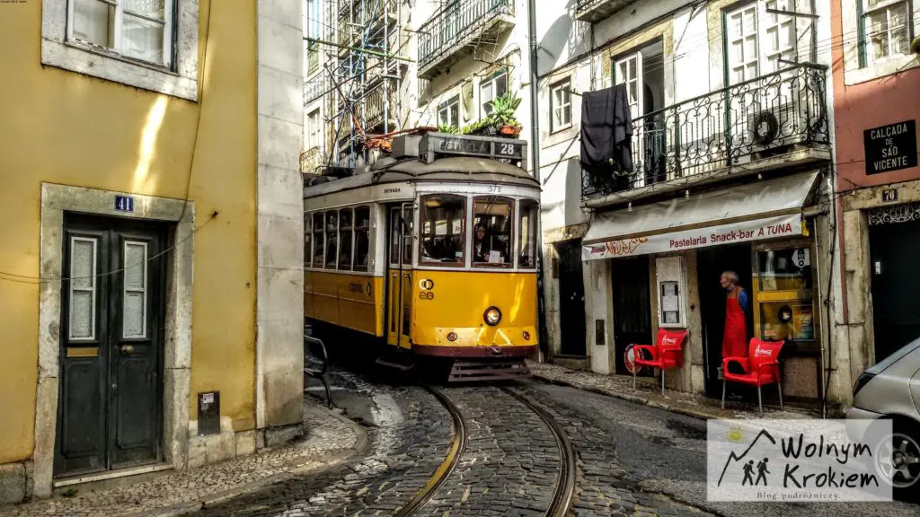 Lizbona zwiedzanie miasta - tramwaj 28