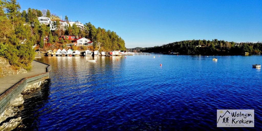Dwie wyspy niedaleko Oslo - Nesoya i Bronnoya w jesiennej odsłonie