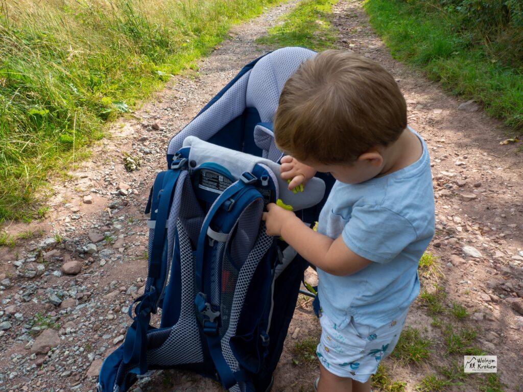 Praktyczne porady na pakowanie się na wyjazd z dzieckiem. Sprawdź naszą check-listę