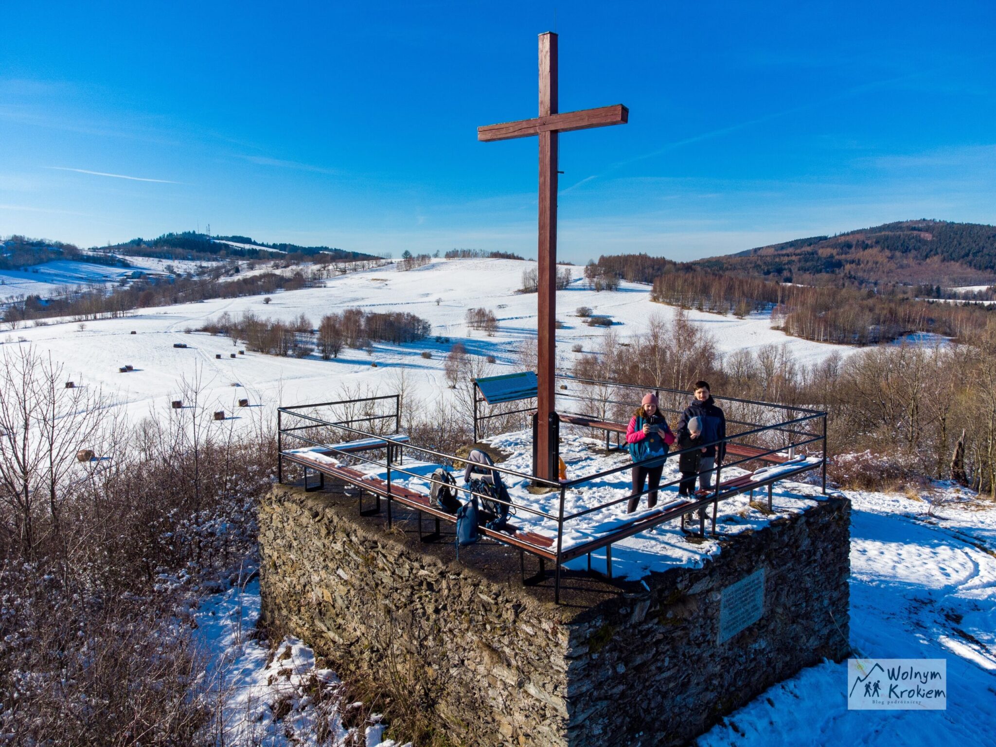Wielka Ławka w Prusicach oraz Góra Krzyżowa (567 m n.p.m) w Podgórkach – czyli wolnym krokiem wchodzimy w sezon 2022!