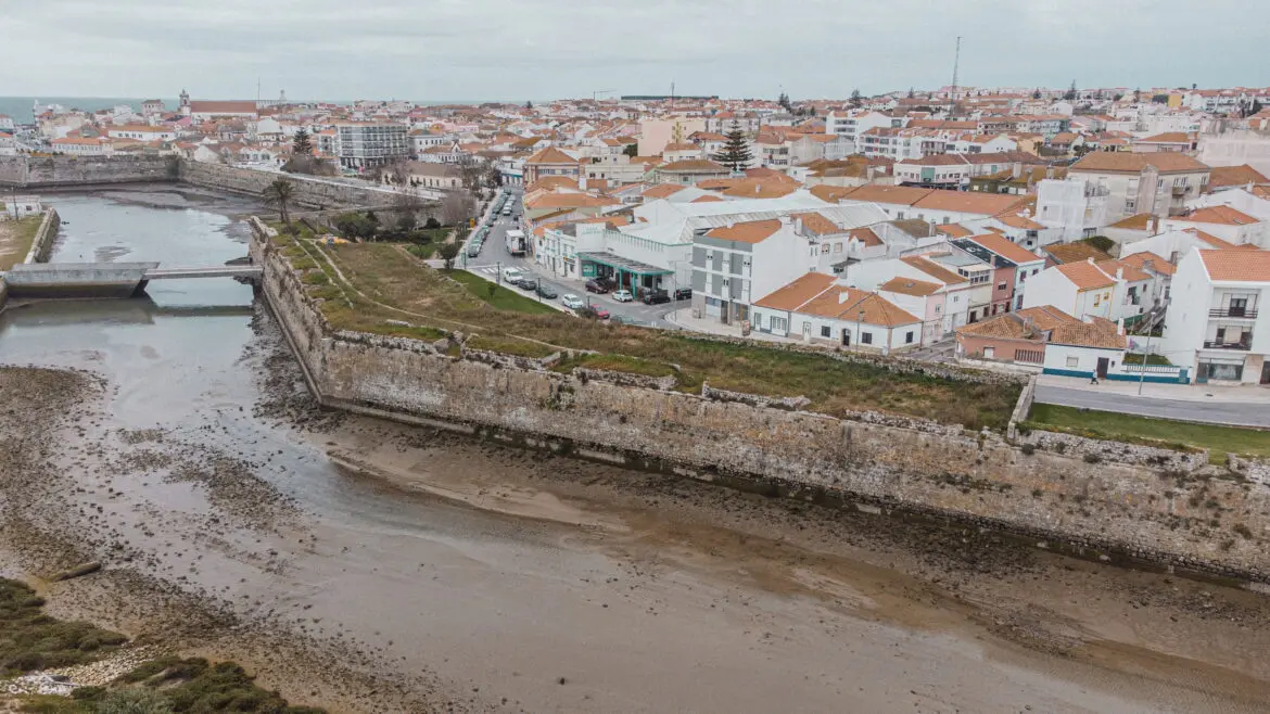 Peniche w Portugalii - poznaj atrakcje w mieście surferów
