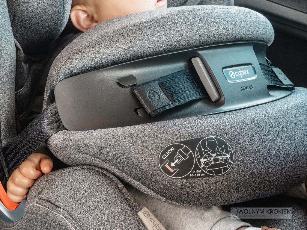 Jak zapewnić dziecku bezpieczeństwo w trakcie podróży samochodem - poradnik dla rodziców z maluchami