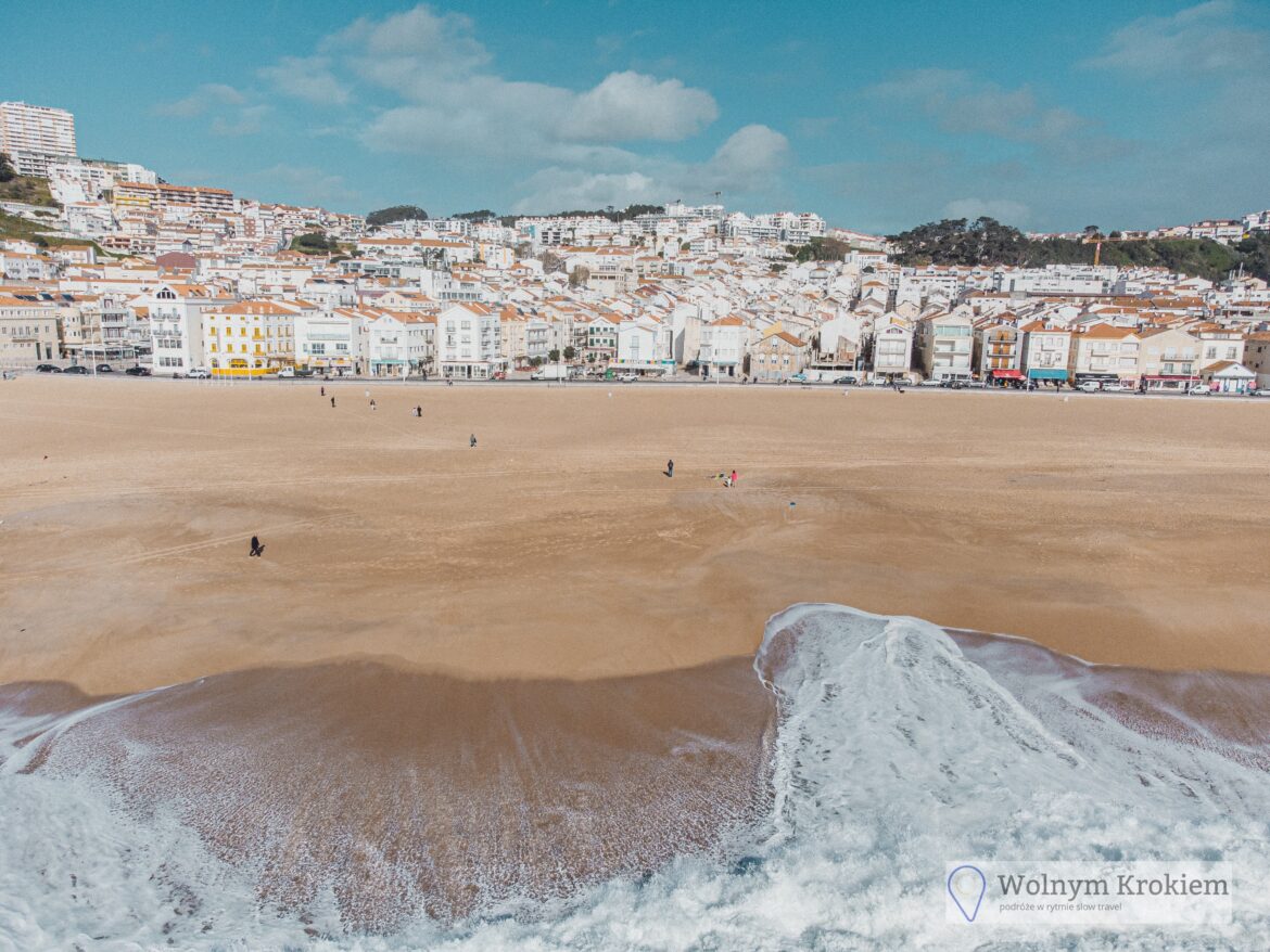 Nazaré w Portugali - poznaj miasto słynące z najwyższych fal na świecie