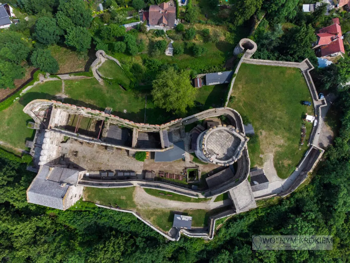 Zamek Bolków ujęcie z góry