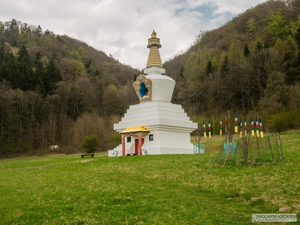 Ośrodek buddyjski Darnków- ołtarz