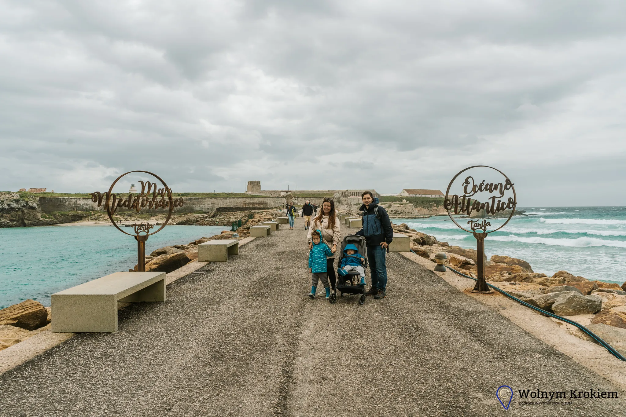 Tarifa, miasto na styku morza i oceanu